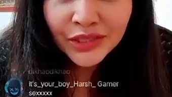 Spectacolul Fierbinte Al Lui Rajsi Verma, Cu Sâni Mari Naturali Și Un Fund Ademenitor