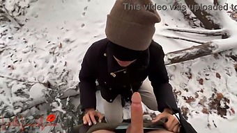 Luna'S Public Snowy Blowjob Nearly Gets Her Busted