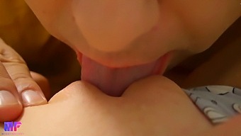Perfect Stepsister Gives An Amazing Oral Pleasure
