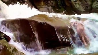 Lilyan'S Arousal In The Water